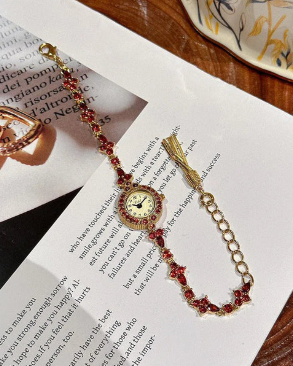 Matilde – Czerwone akcenty kamieni szlachetnych – Zegarek vintage