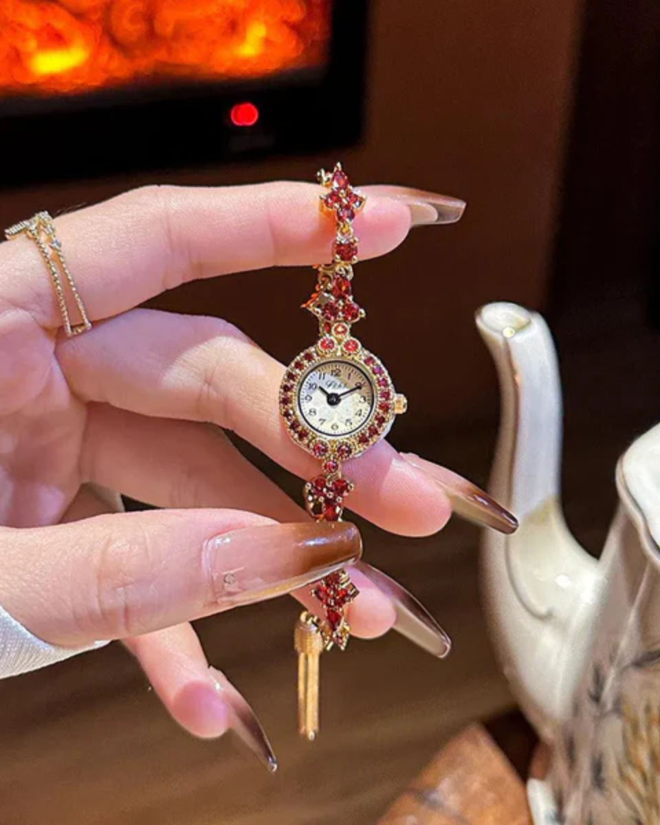 Matilde – Czerwone akcenty kamieni szlachetnych – Zegarek vintage