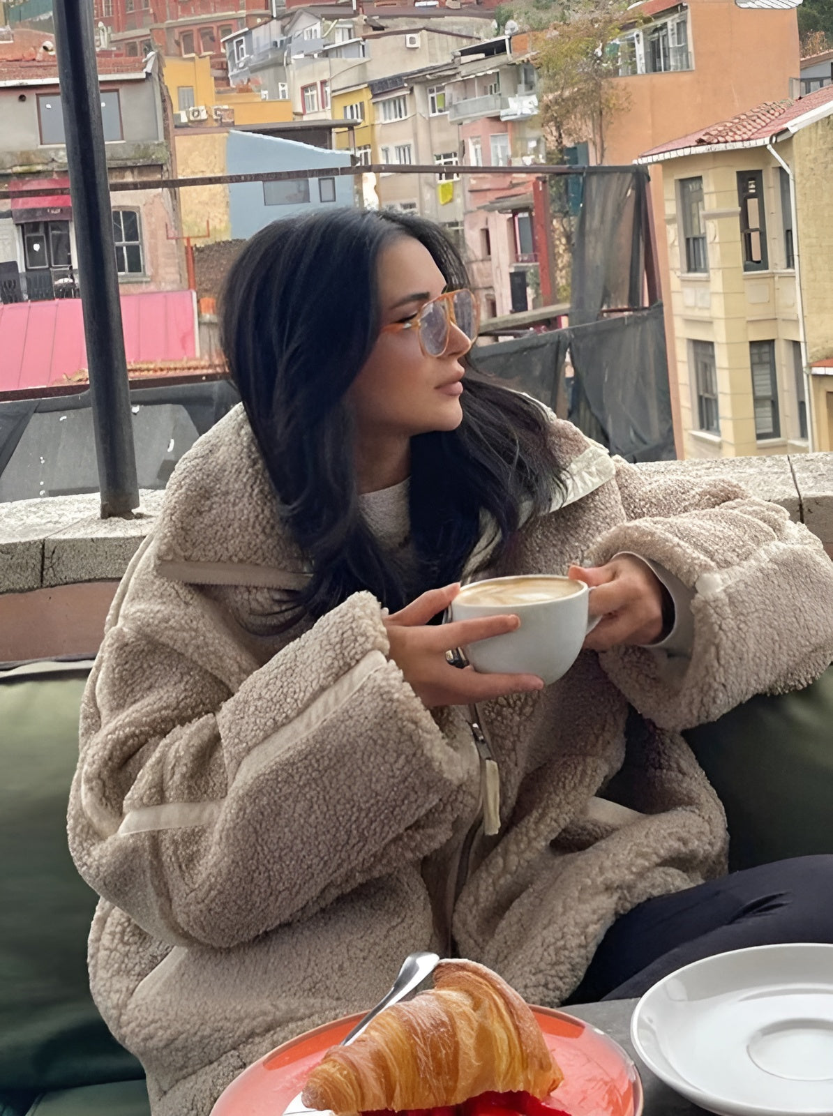 Noelle - Przytulna Kurtka na Zamek